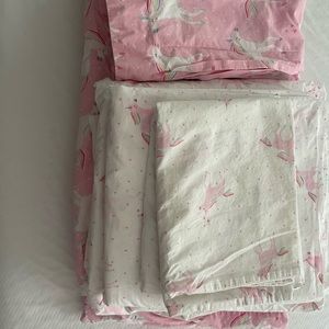 Pottery barn queen size pink unicorn duvet, shams, organic sheet set